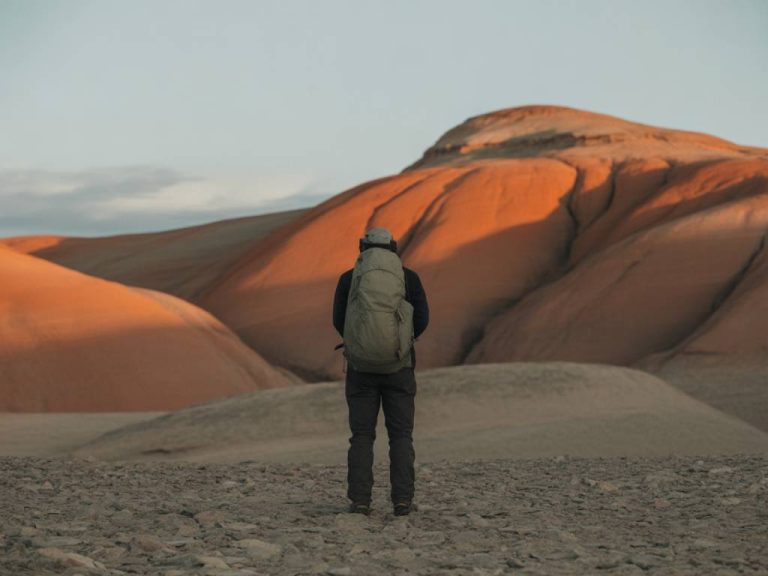 S’initier à la spéléologie : explorer les merveilles souterraines en toute sécurité